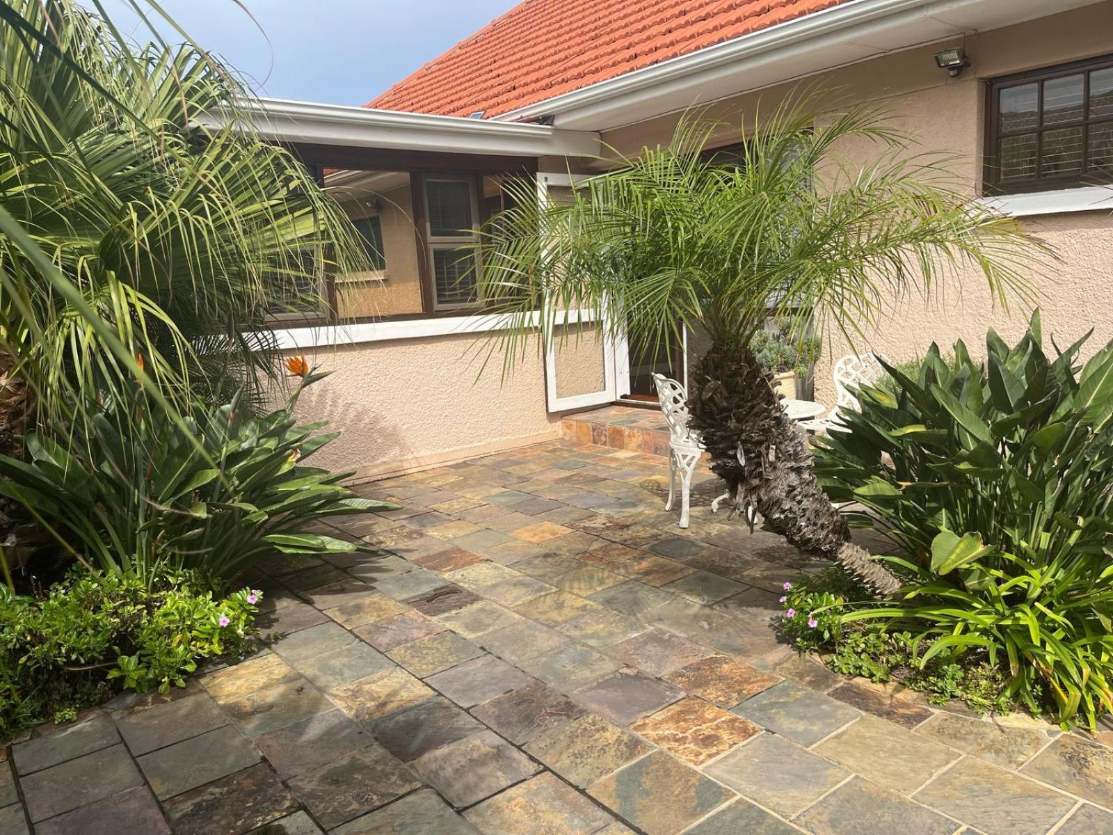 At Sta-Plus Guest House Port Elizabeth Esterno foto